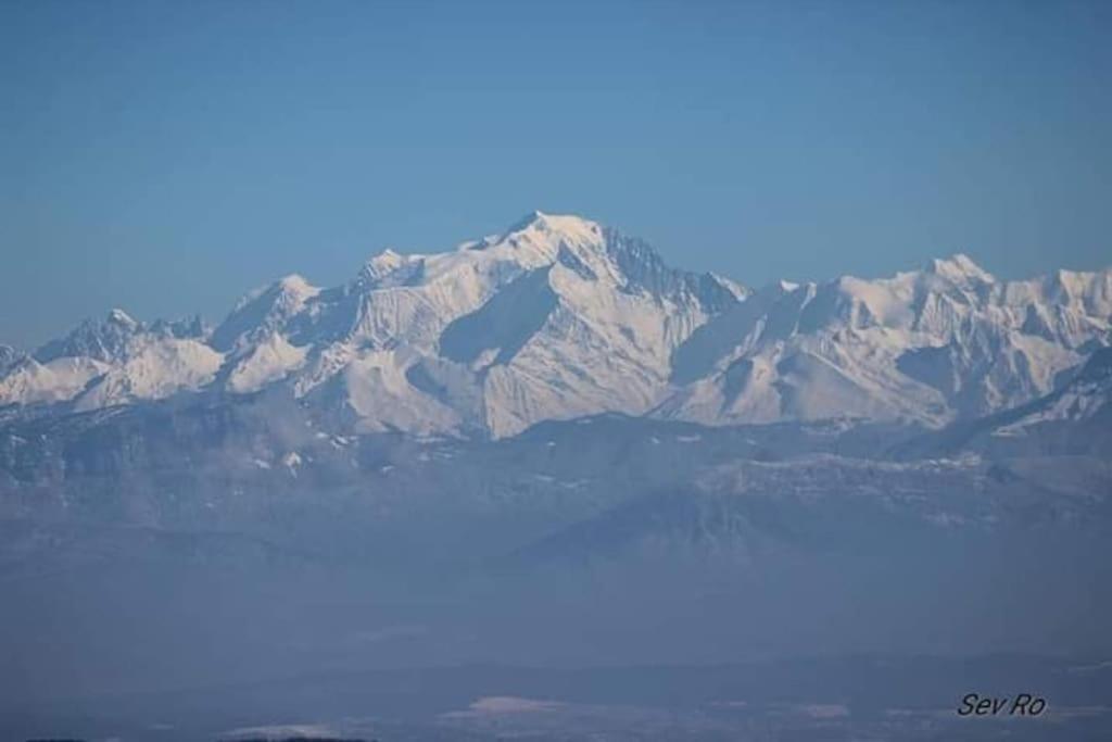 Le Gite Des Cascades Bassy Extérieur photo